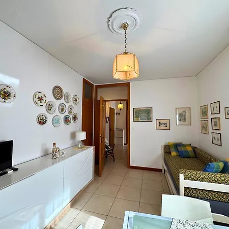 Tergesteo Apartment *