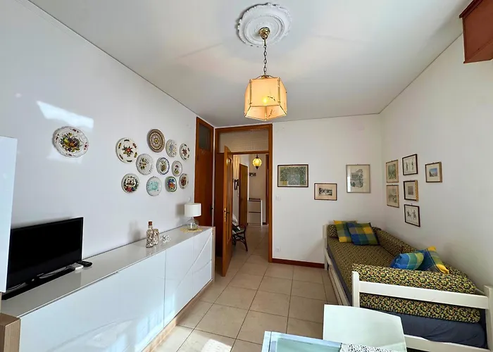 Tergesteo Apartment *